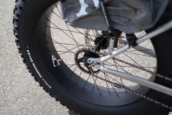 No-Nonsense Carbon Fatbike Wheels