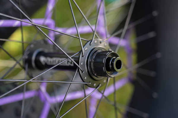 No-Nonsense Carbon Fatbike Wheels