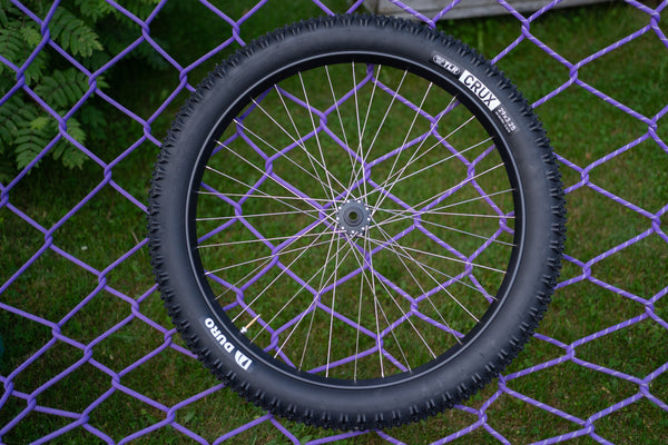 No-Nonsense Carbon Fatbike Wheels