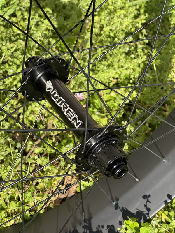 No-Nonsense Carbon Fatbike Wheels