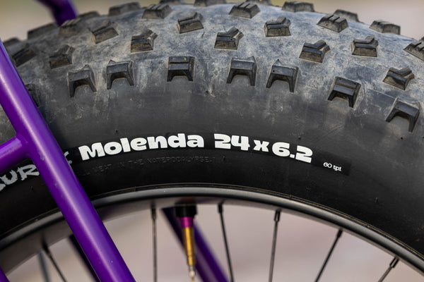 No-Nonsense Carbon Fatbike Wheels